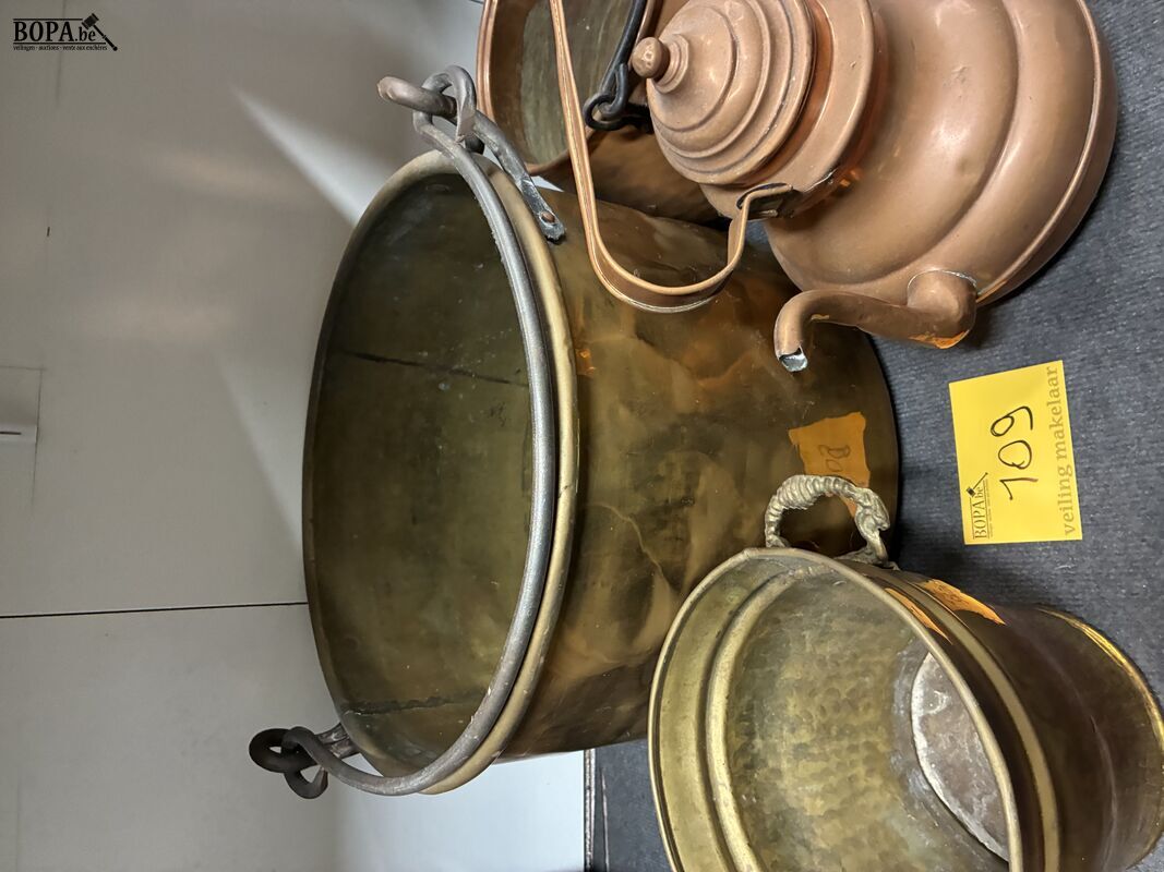 Lot antieken koperen kannen - 4 stuks – foto 4 – kavel bij BOPA Auctions, Ieper
