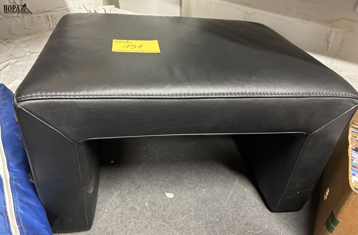 Retro lederen voetenbank – foto 2 – kavel bij BOPA Auctions, Ieper