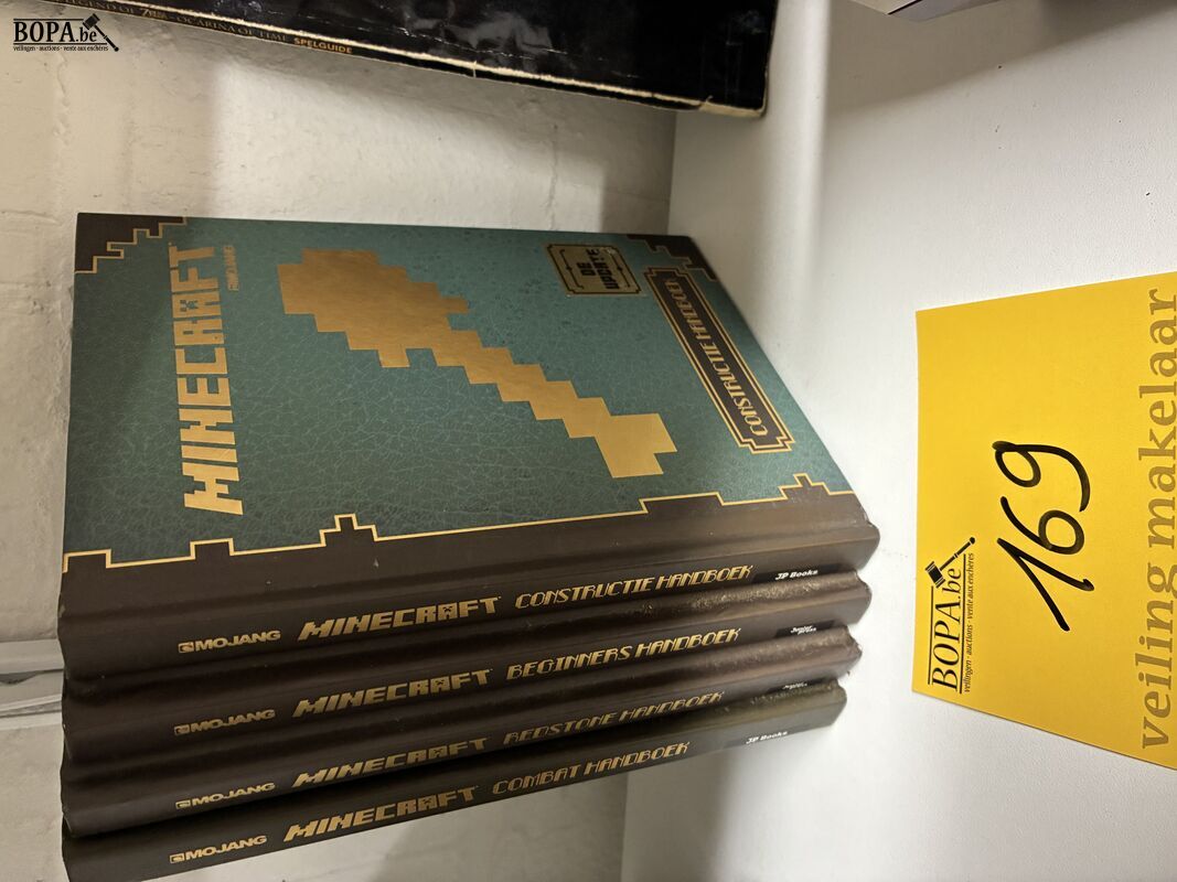 Lot Minecraft boeken - 4 stuks – foto 2 – kavel bij BOPA Auctions, Ieper