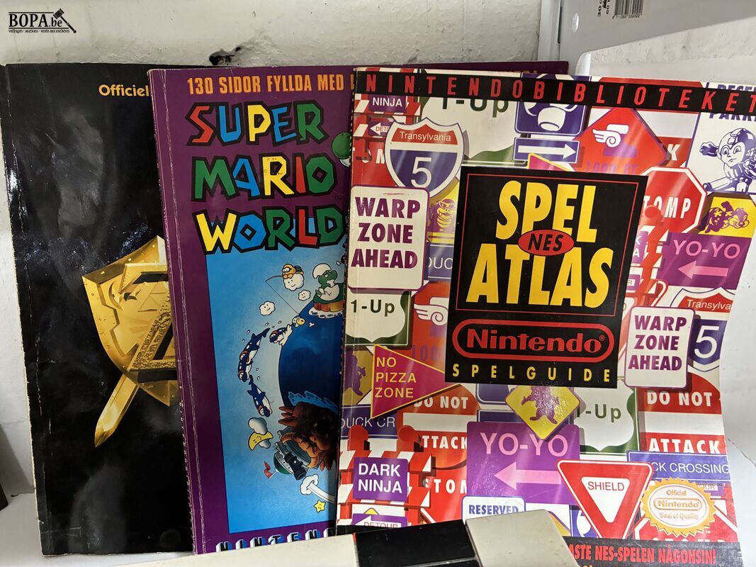 Lot Nintendo console/spellen/boeken – foto 4 – kavel bij BOPA Auctions, Ieper