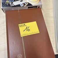 Postzegelverzameling met vergrootglas – kavel bij BOPA Auctions, Ieper