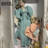 Vintage verzamelpop in doos - Franklin Heirloom Dolls – kavel bij BOPA Auctions, Ieper