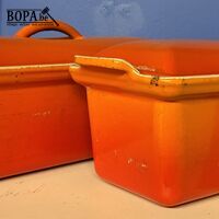 Le creuset gietijzeren schaal - 2 stuks – kavel bij BOPA Auctions, Ieper