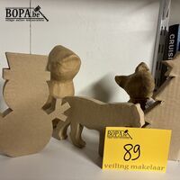 Lot kartonnen figuren - 5 stuks – kavel bij BOPA Auctions, Ieper