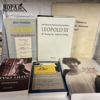 Lot koninklijke boeken - 6 stuks – kavel bij BOPA Auctions, Ieper