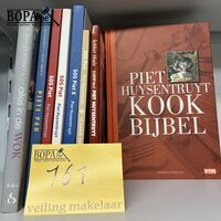 Lot boeken 'Piet Huysentruyt' - 8 stuks – kavel bij BOPA Auctions, Ieper