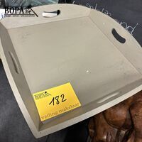 Vintage bijzettafeltje – kavel bij BOPA Auctions, Ieper