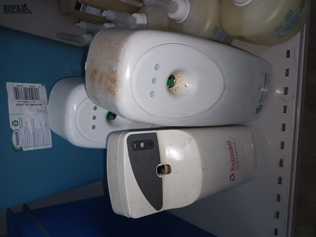 WC benodigdheden – foto 10 – kavel bij BOPA Auctions, Ieper