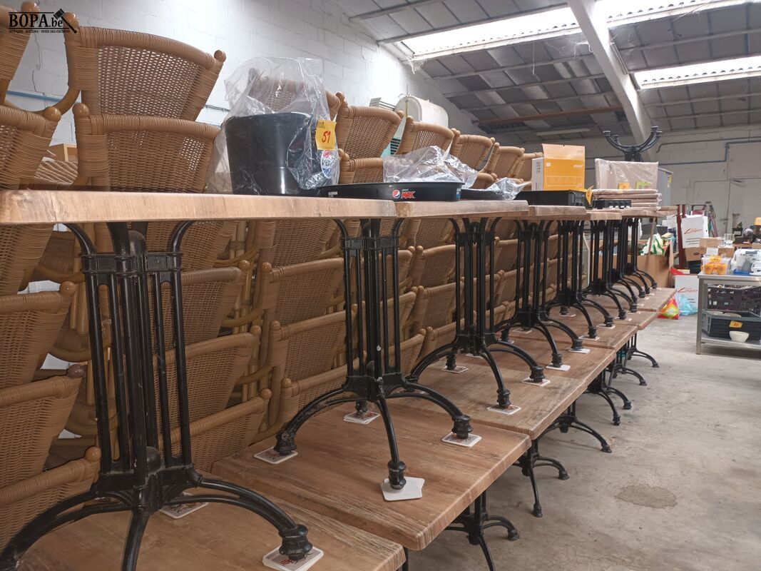 Vierkante horeca tafels. 8 stuks – foto 2 – kavel bij BOPA Auctions, Ieper
