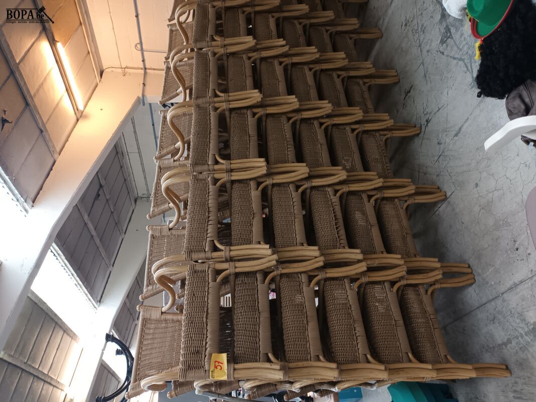 Rotan armstoel. 30 stuks – foto 5 – kavel bij BOPA Auctions, Ieper