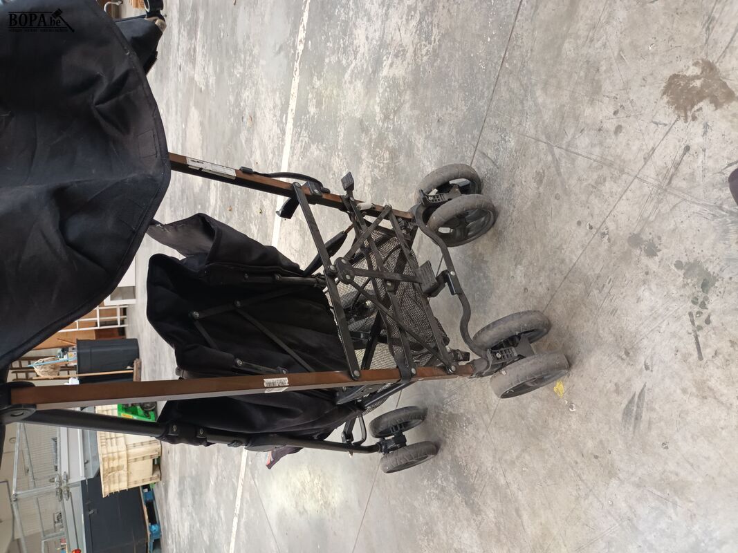 Kinderbuggy en autostoel – foto 6 – kavel bij BOPA Auctions, Ieper